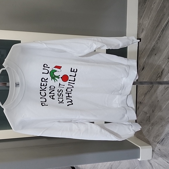 EUC Pucker Up Whoville Sweatshirt - Picture 1 of 3